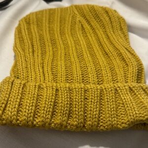 Knit beanie CHUNS knit unisex knit hat beanie nwt mustard yellow color 100% poly